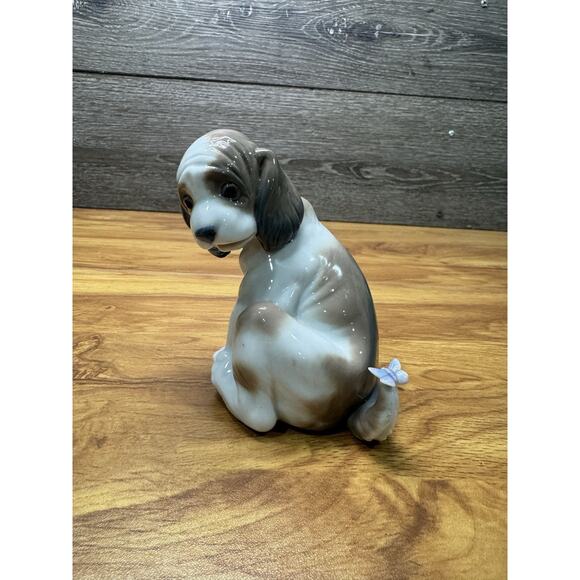 Lladro Gentle Surprise Puppy with Butterfly #6210